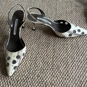 Manolo Blahnik 2 in heel slingback
